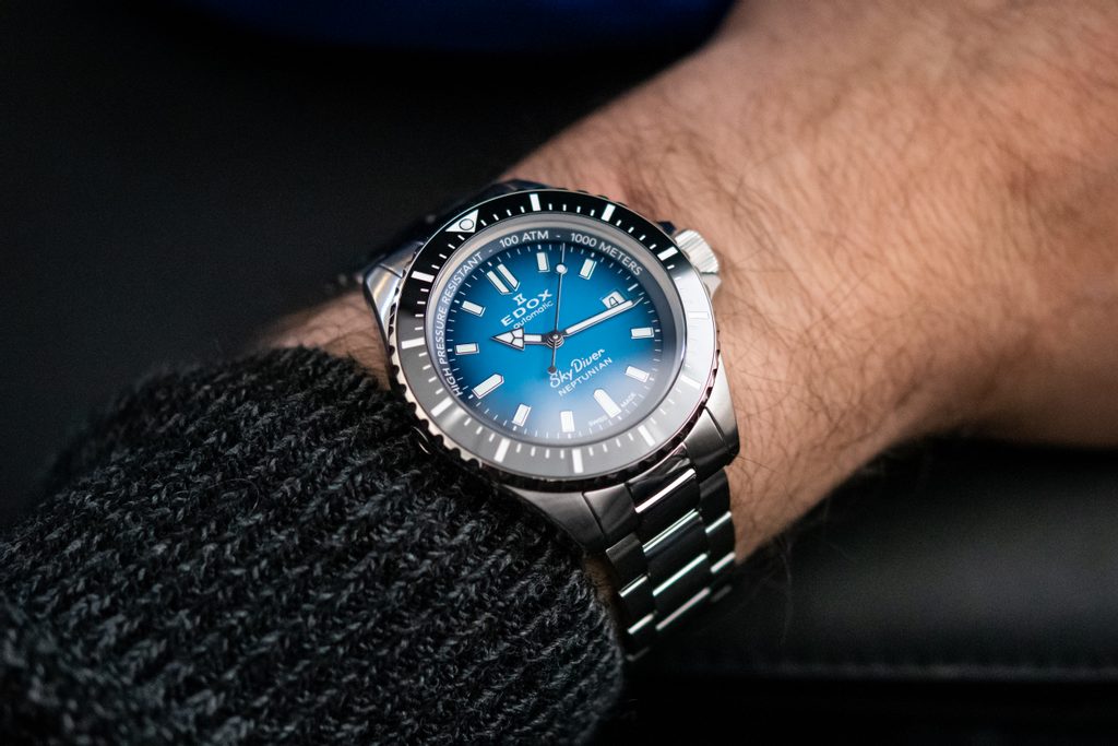 Cập nhật ngay 6 cách phân biệt đồng hồ Edox fake mới nhất 11 Kim đồng hồ thật thì được chế tác rất công phu và tinh xảo