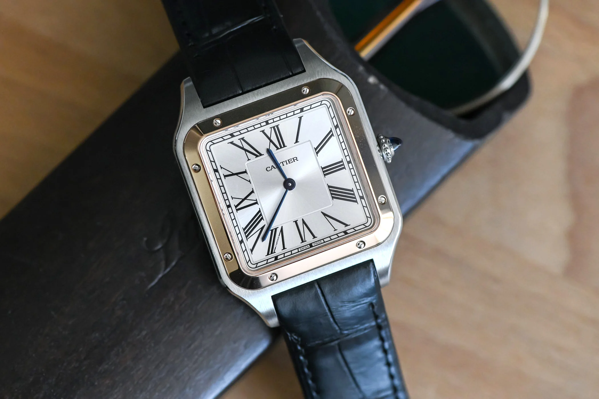 Đồng hồ Cartier có khả năng chống nước ở mức trung bình khoảng 3ATM