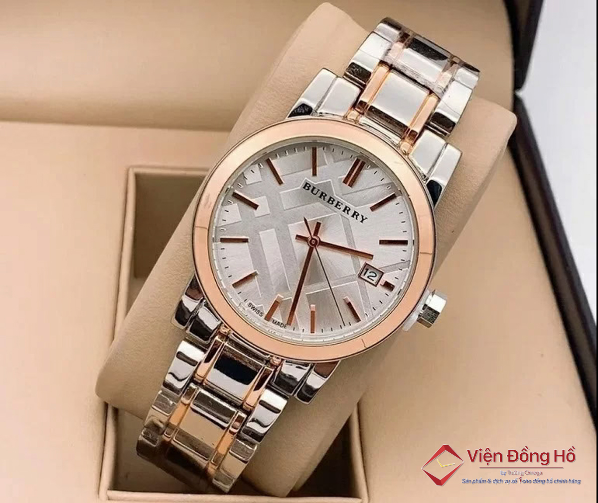 Burberry là thương hiệu được thành lập bởi Thomas Burberry vào năm 1856 tại thị trấn Hampshire của nước Anh