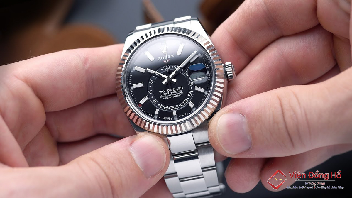 Chỉnh đồng hồ Rolex Sky Dweller - tháng và ngày