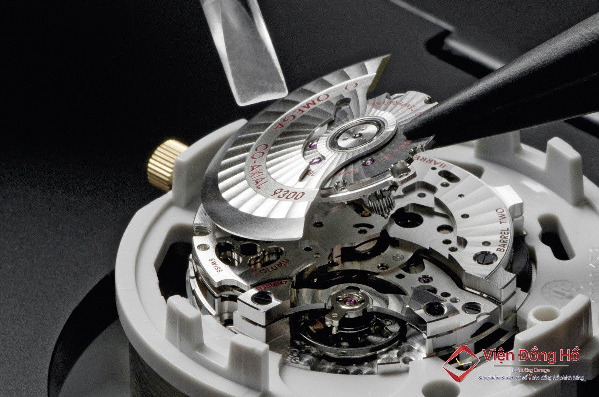 Bộ máy hoặc linh kiện của đồng hồ Omega Trung Quốc sẽ là những hàng kém chất lượng