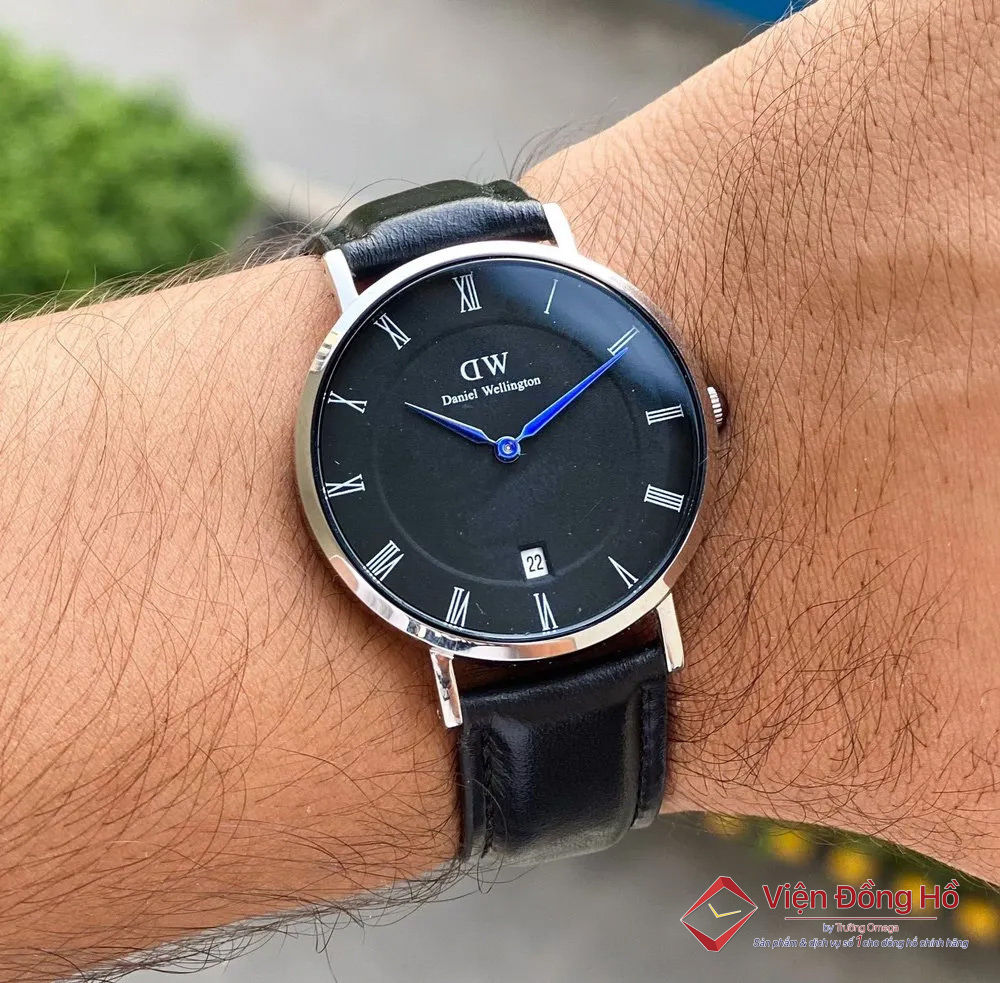 Anh chị em hoàn toàn có thể thay dây đồng hồ Daniel Wellington nếu muốn thay đổi phong cách 