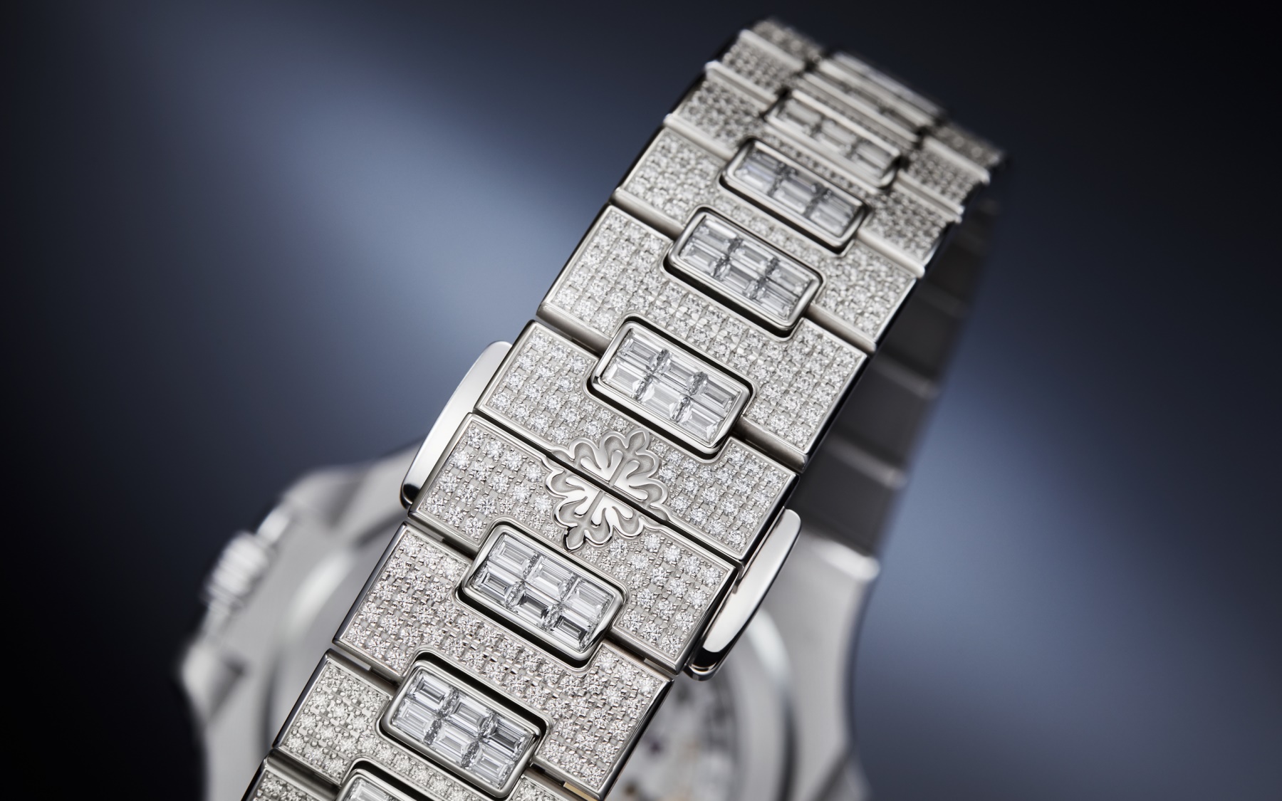 Patek Philippe & Gemsetting (Nguồn:  Patek Philippe)