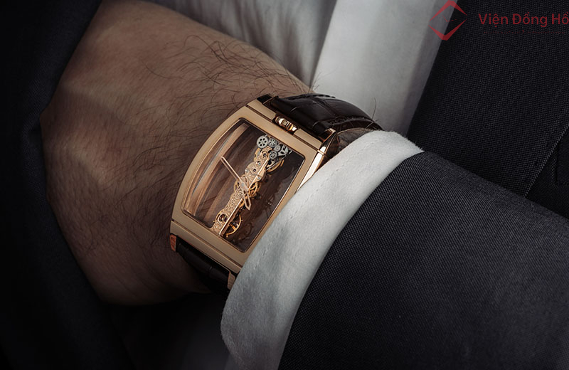 Thu mua đồng hồ Corum cũ giá cao – Uy Tín, Chuyên Nghiệp, Nhanh Gọn
