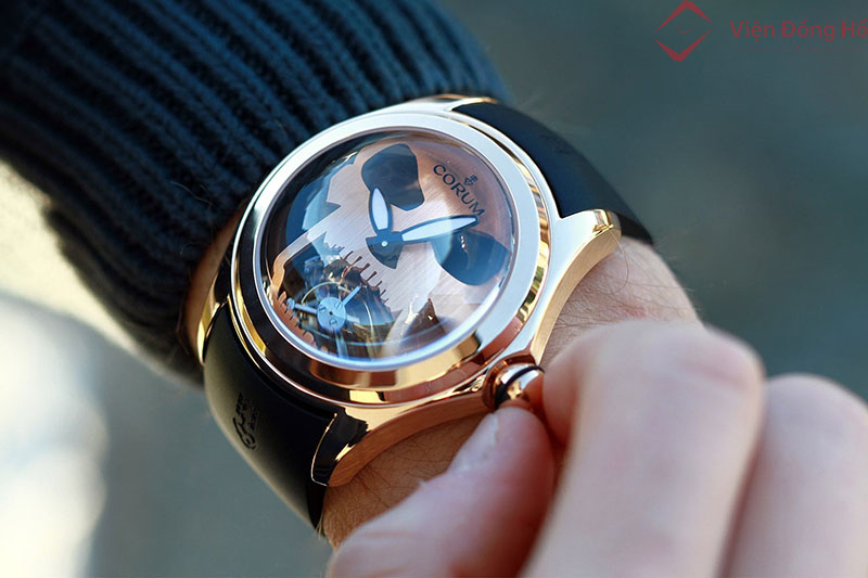 Thu mua đồng hồ Corum Bubble cũ giá cao