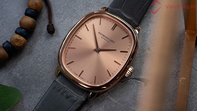 5 Yếu tố ảnh hưởng đến giá thu mua đồng hồ Raymond Weil cũ